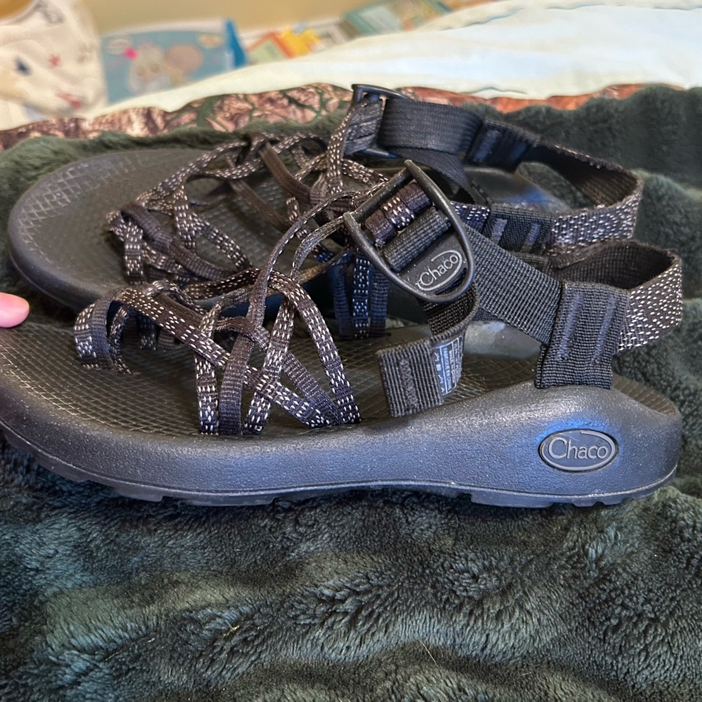 Chaco criss cross straps shoes - Picture 3 of 7